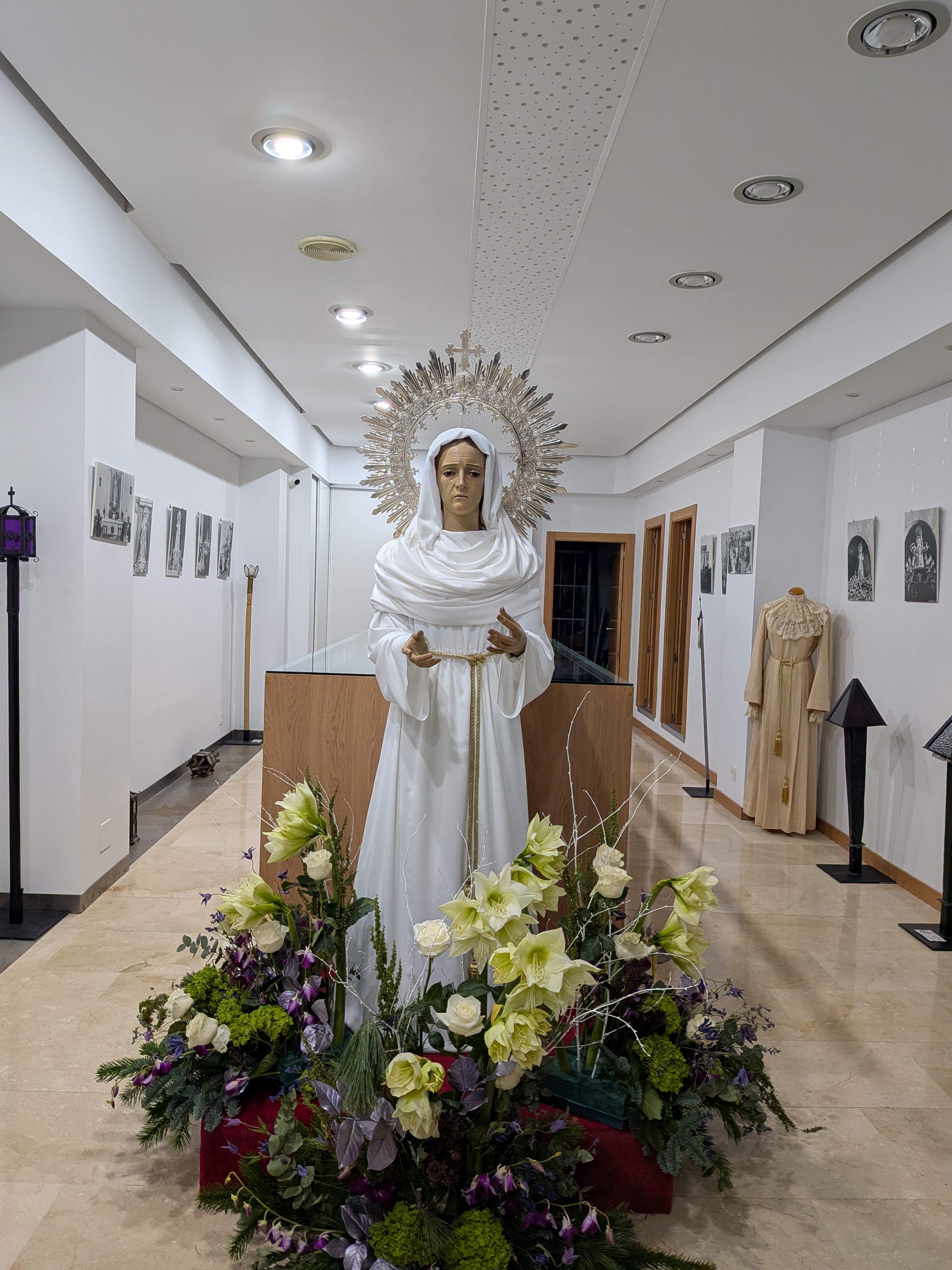 Virgen de la Esperanza en la sede de la cofradía.